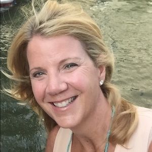 Meet your Posher, Liz